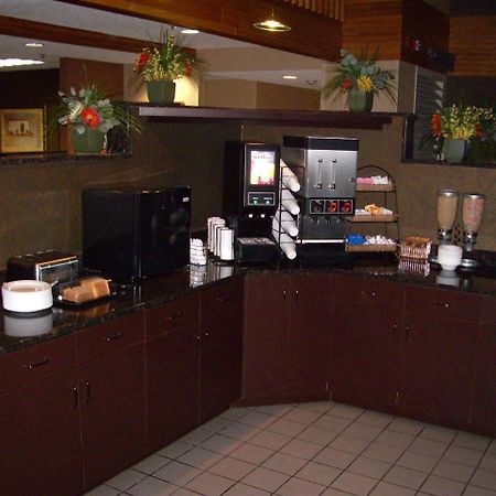 C'Mon Inn & Suites Fargo Exterior foto